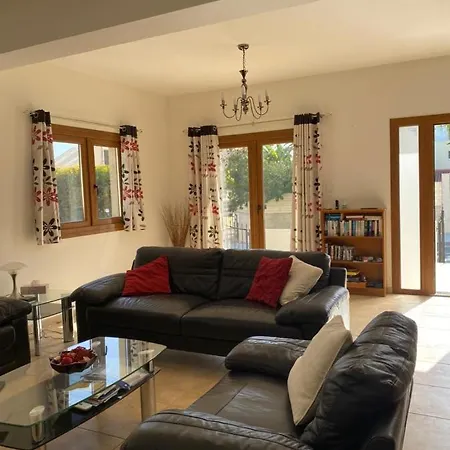 Episkopi Villa, Luxury 4 Bedroom With Pool - Villa *
